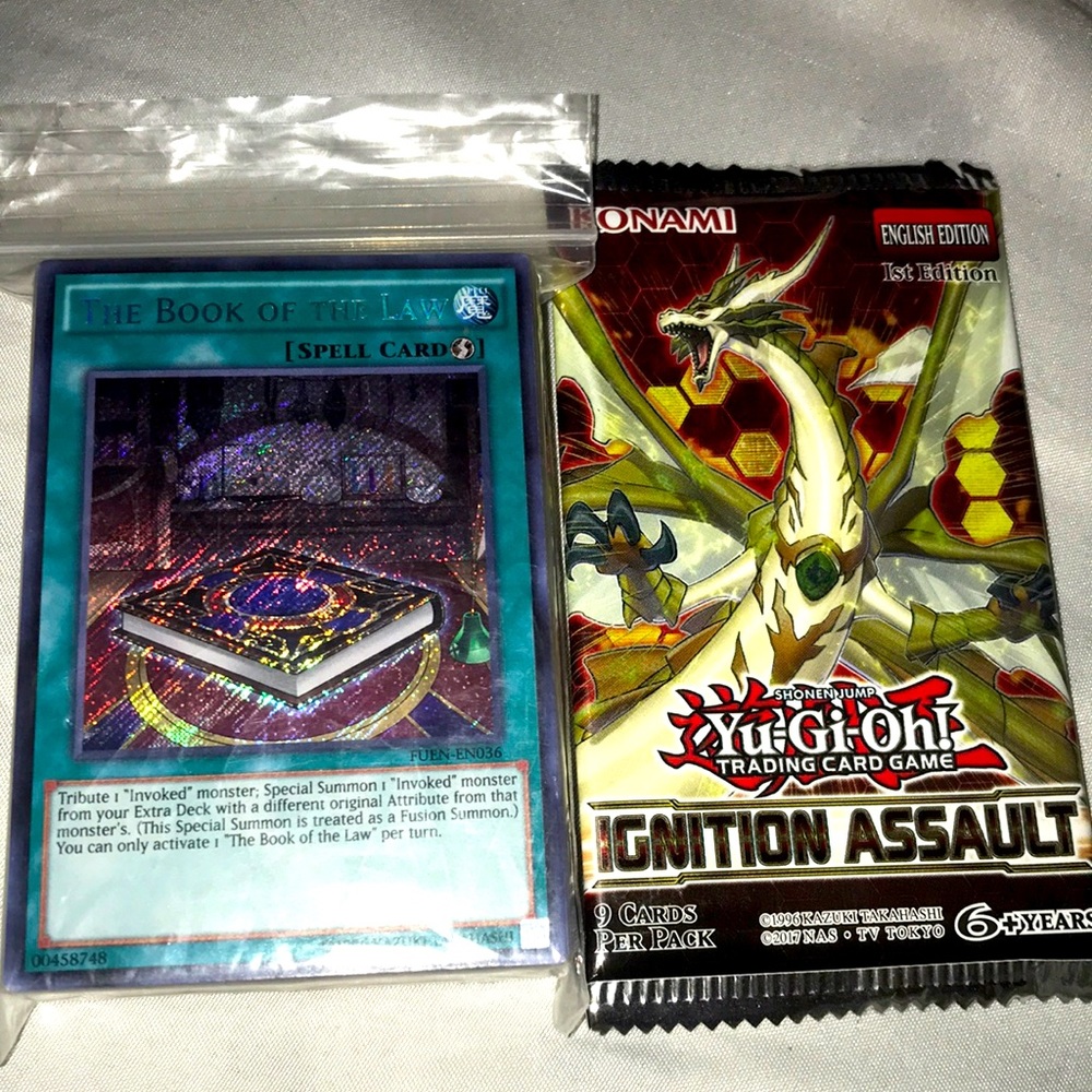 Yu-Gi-Oh 50 Random Cards & Booster Pack